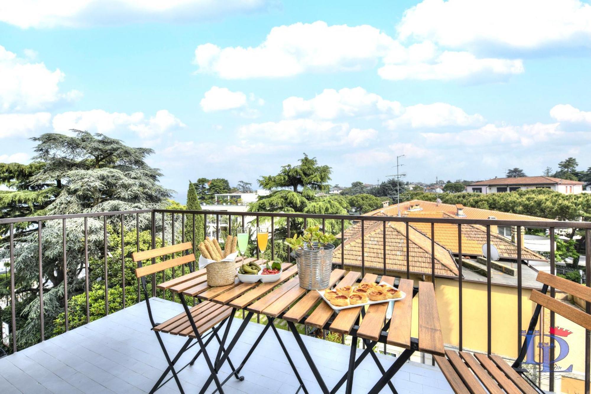 Desenzanoloft Official Partner Marriott Homes & Villas - Zen Apartment Desenzano del Garda Esterno foto
